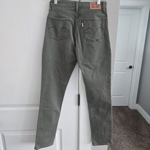 Levi mid rise skinny 28 green jeans